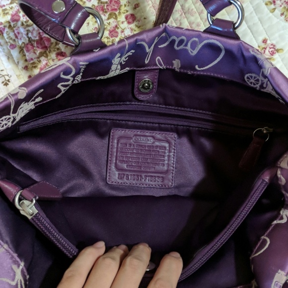 Coach - Picture 3 of 6